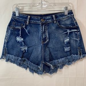 KISSMODA Women's NIB Frayed Hem/Distressed Denim Shorts Size Large